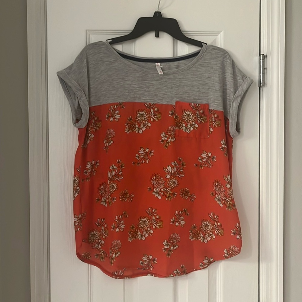 Xhilaration Grey and Floral Blouse